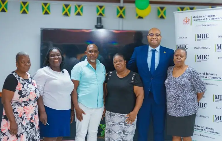 Minister of state in the Ministry of Industry, Investment and Commerce Delano Seiveright (second right) gather with officials of the Alliance Craft Traders and Producers Association of Jamaica (from left) Claire Pink-Bruce, treasurer; Sandra Edram, assistant treasurer; Devon Mitchell, president; Lenna Cunningham, advisor; and Keisha Eccleston, secretary.